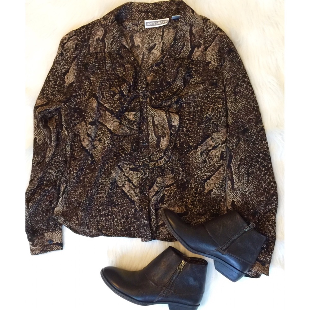 Leopard Print Ruffle Blouse - Picture 4 of 5